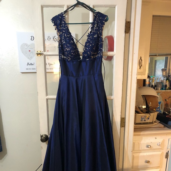 Prom Dress - Picture 3 of 5